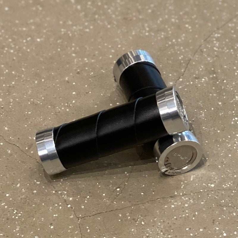 SLENDER LEATHER GRIPS 100mm – COG TOKYO