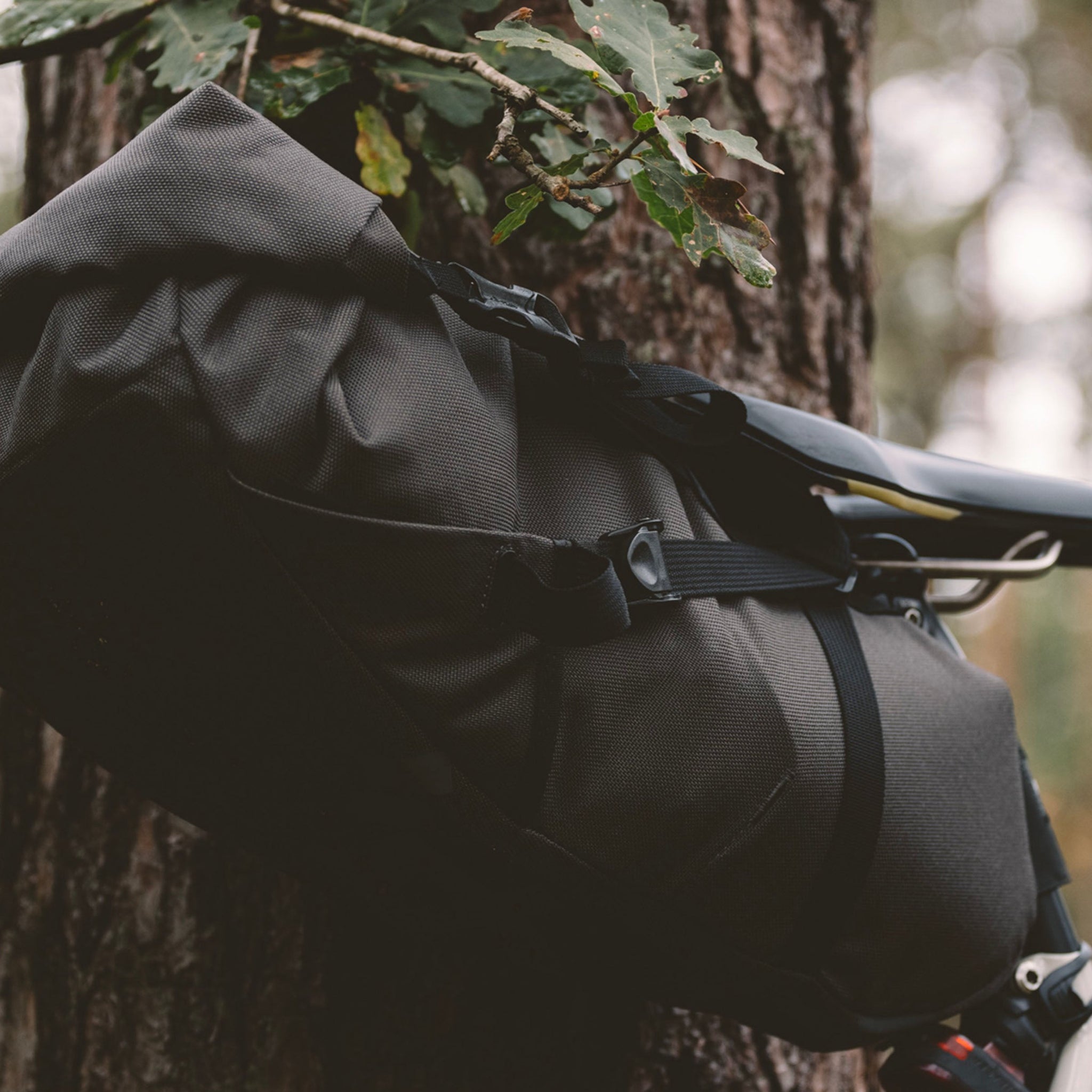 ODYSSEY SADDLE BAG – COG TOKYO